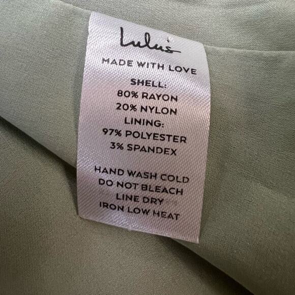 Lulus Tiered Ruffle Puff Sleeve Midi Dress, Green, size Small, Lightweight - Picture 6 of 12